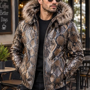 Chaqueta de cuero para hombre con estampado de pitón, chaqueta de invierno con capucha de piel sintética, prenda de abrigo de lujo de diseñador.