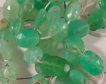 Chrysoprase faceted oval bead string.