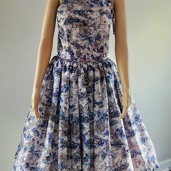 One of a Kind Vintage Inspired "Betty Draper"  Silver Gray/Lavendar Floral Fit & Flare 1950s Patio Dress - Sz Small