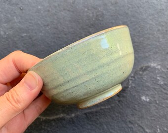 Draining Soap Dish, Stoneware - Hand-thrown / Unique
