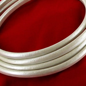 10x6mm 8 inches Regaliz Leather Oval 10X6mm METALLIC WHITE - Beads Jewelry Supplies Crafting Supplies Jewelry Making