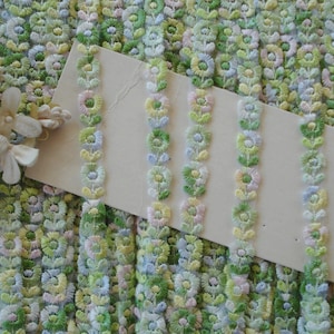 1y Vintage 3/8" Ombre Pastel Verde Amarelo Rosa Azul Schiffli Venise Petite Flower Applique Renda Guarnição Boneca Francesa Fita Novidade Costura