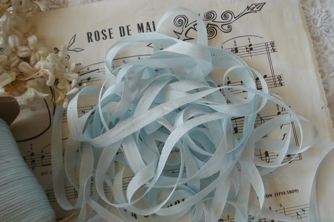 Ancien Mini Chapeau De Paille Pour Poupée - Déco Collection Avec Fleurs Et Ruban