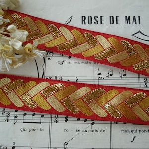 1 an 3" vintage Français 1" ors rouges/or Lurex Jacquard de soie métallisé Art déco Chevron ruban garniture clapet chapeau cloche floral édouardien Fedora