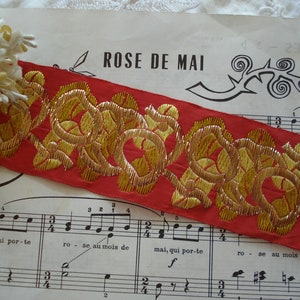 Superbe robe édouardienne vintage rare Art déco rouge deux tons, or jaune métallique, soie rayonne, jacquard floral, brocart, 1 an, 3 po.