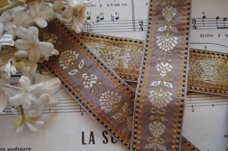 1y FRENCH BLUE NAVY AIRY LACE FLOWER TRIM VTG ANTQ RIBBON DOLL DRESS JACQUARD