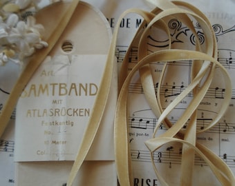 2y Vintage German 3/8" Pale Gold Silk Rayon Velvet Millinery Ribbon Trim Doll Victorian Edwardian Hat Flapper Choker Rosette Junk Journal