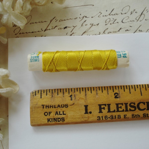 10m Vintage Gutermann ácido amarillo #104 carrete de seda pura ojal giro costura bordado hilo hilo francés cinta Belding Corticelli Rod