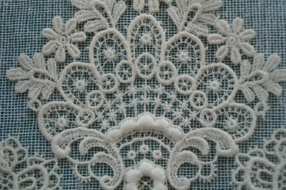 Français anciens dentelle coton fleuri brodé clapet Schiffli Venise clapet brodé Applique ruban Edwardian robe corsage victorien robe Vintage 37cbbb Français anciens dentelle coton fleuri brodé clapet Schiffli Venise clapet brodé Applique ruban Edwardian robe corsage victorien robe Vintage 37cbbb
