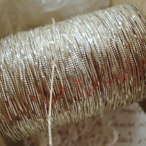 5 år Antik Tidig Fransk Fancy Silver Metallplåt Präglad Metallisk Broderi Soffa Sytråd Bandarbete Kant Steampunk Band Spets