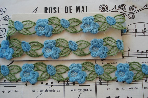 1y Vintage USA 7/8" Blue Rose Flower Olive Green Schiffli Venise Embroidered Applique Flower Lace Flapper Hat Trim French Doll Novelty Trim