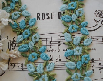 1/2y Vintage 1 1/8" Schiffli Light Aqua Turquoise Petite Flower Venise Applique Lace Embroidered Trim French Doll Ribbon Novelty Sewing