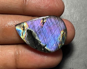 Cabochon en forme de larme de labradorite multicolore (28 x 19 x 4 mm) 23 ct Z9 pour la création de bijoux