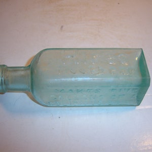 PA4 - 1900&#39;s Hire&#39;s Root Beer Extract Phila, Pa 4 5/8&quot; Tall aqua food soda tonic extract drink bottle No 3