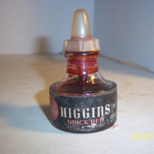 Vintage Glass Bottle HIGGINS American India Ink Black With Old Rubber  Stopper