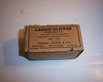 BW - 1900-20's Parke Davis Detroit Mich Ladies Slipper 2 3/4" Long Druggist Pharmacy Medicine Cardboard Box