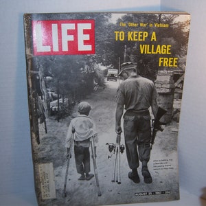 August 25, 1967 Life Vietnam War Marine Hoa Hiep Magazine