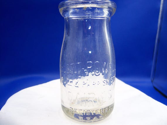JF - 1920's Scott Powell Dairies Philada Pa Clear 1/4 Pint Gill 4