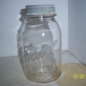 1940&#39;s Ball Perfect  Mason Clear Quart  Fruit Canning jar Rings on Base  Wedding  Shower display centerpiece