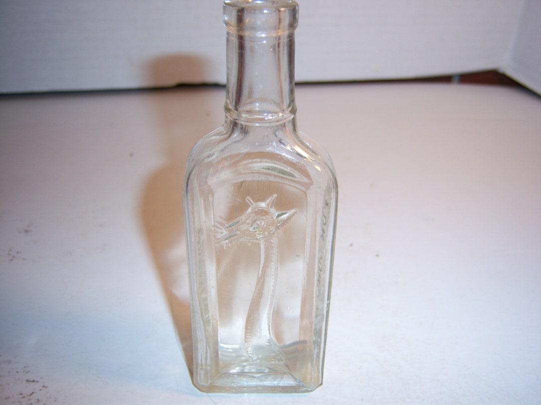 PA4 - 1910's Tonsiline Giraffe for Sore Throat Canton Ohio 5 5/8