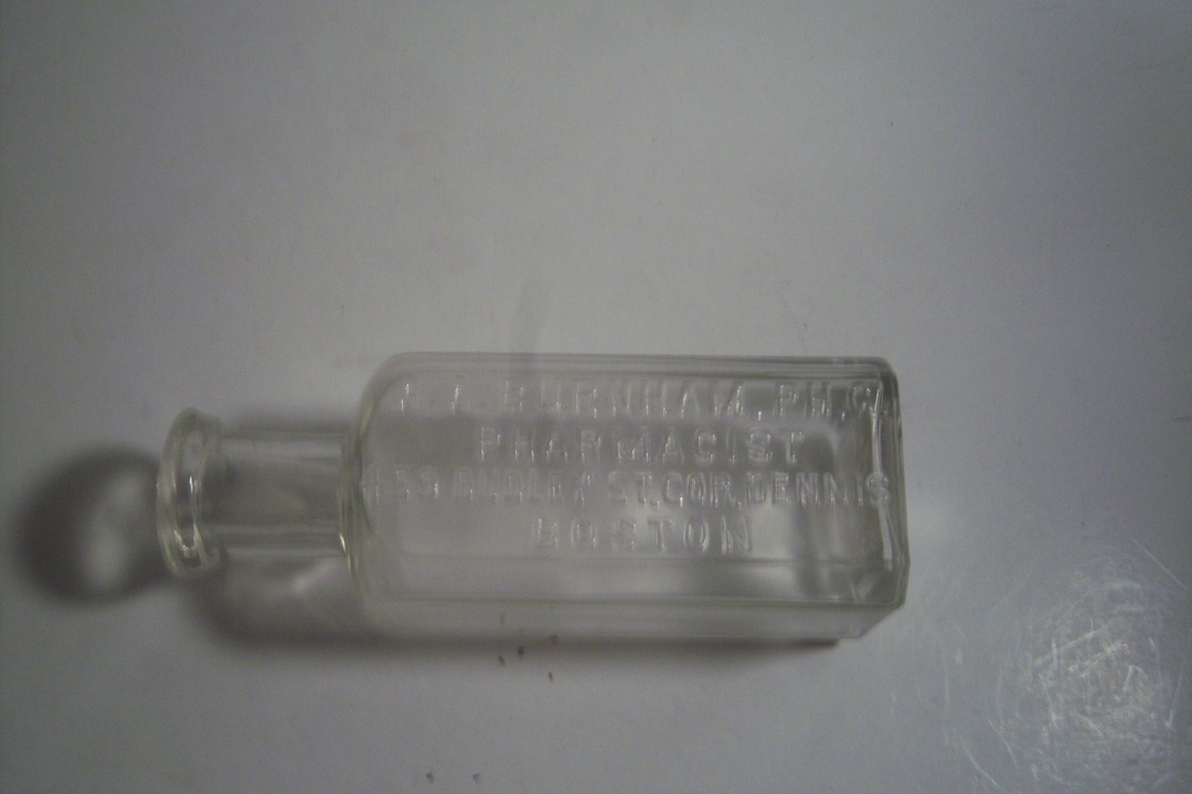 1890's AA Burnham Pharmacist Dudley Dennis St 3 7/8 Inch Tall Clear