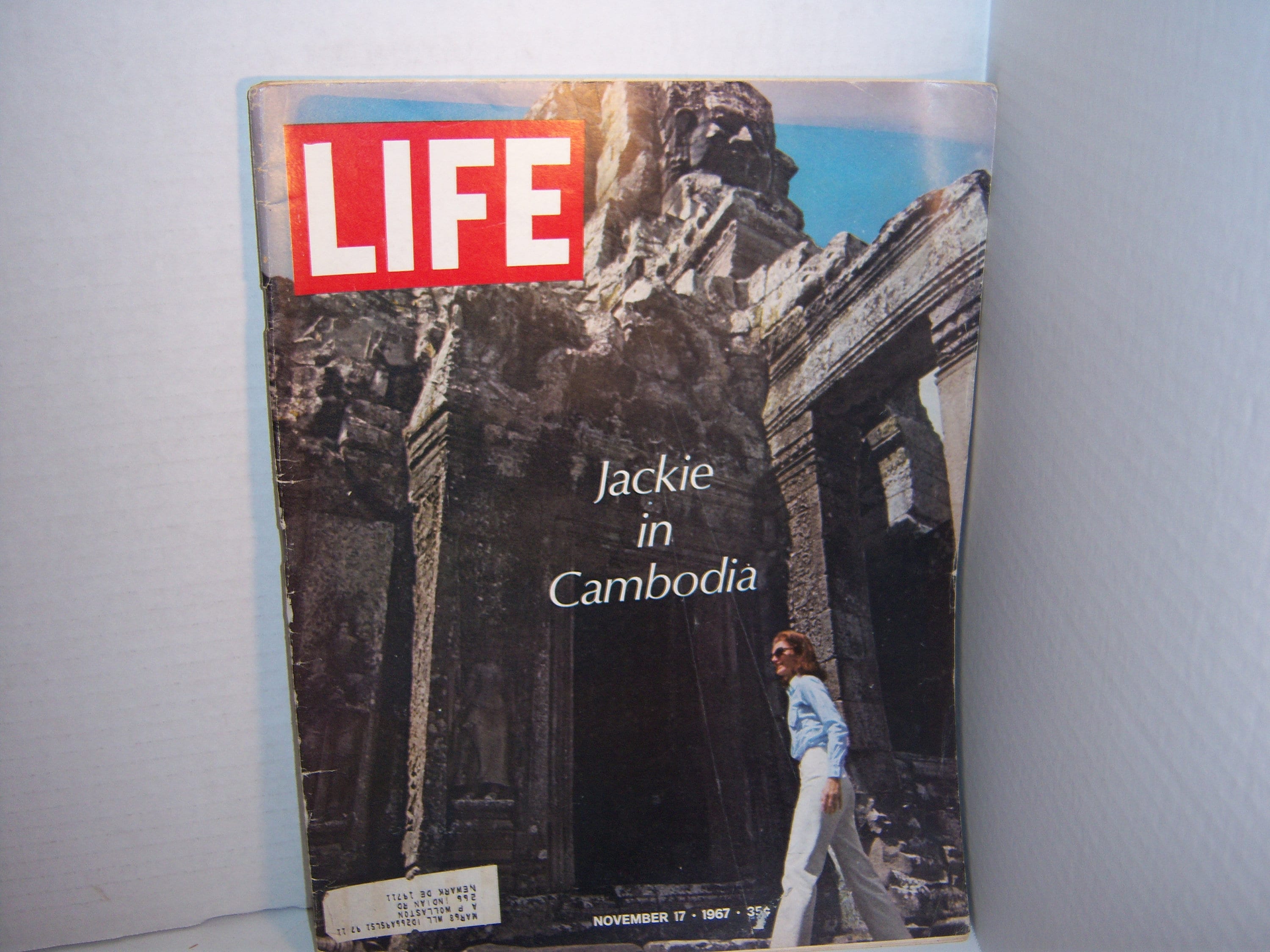 SH23 - November 17, 1967 Life Jackie Kennedy in Cambodia Magazine