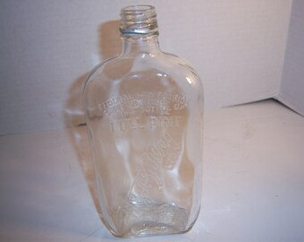 PA1 - 1960's Gilbey's Distilled London Dry Gin Cincinnati Ohio EMPTY Whiskey liquor 8" bottle