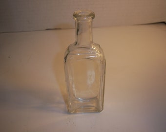 PA1 - 1920's Nonspi Kansas City MO Clear 5 5/8 inch tall medicine Pharmacy Druggist bottle
