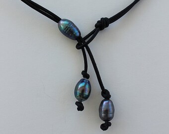 Black Peacock Pearl Leather Lariat Necklace