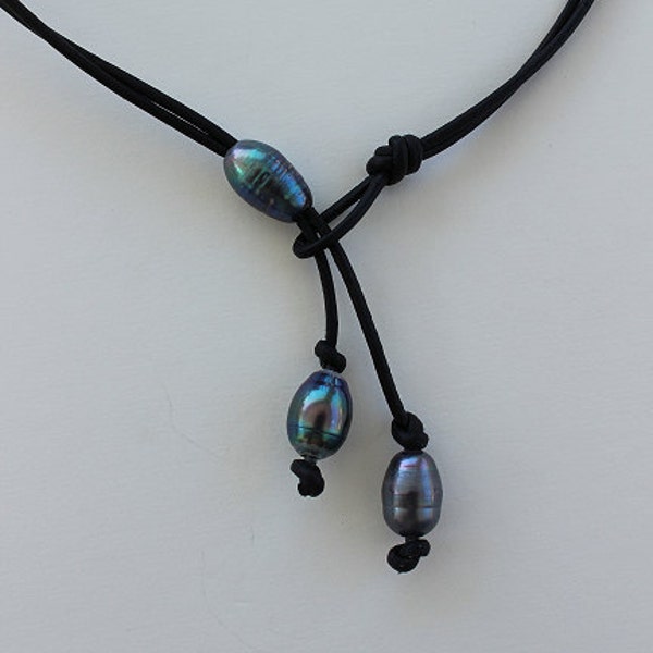 Black Peacock Pearl Leather Lariat Necklace