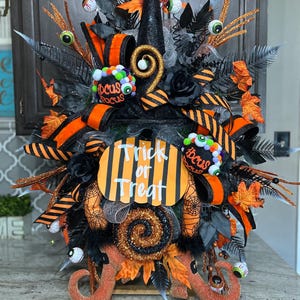 Halloween Witch Wreath, Witch  Wreath, Witch Decor, Witch Swag, Witch Decorations, Halloween Wreath, Halloween Decorations, Halloween Swag
