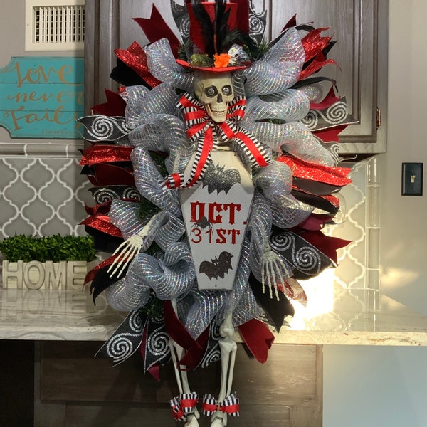 Skelton Wreath, Halloween Wreath, Halloween Swag, Halloween Decor, Skelton Swag, Halloween Decorations