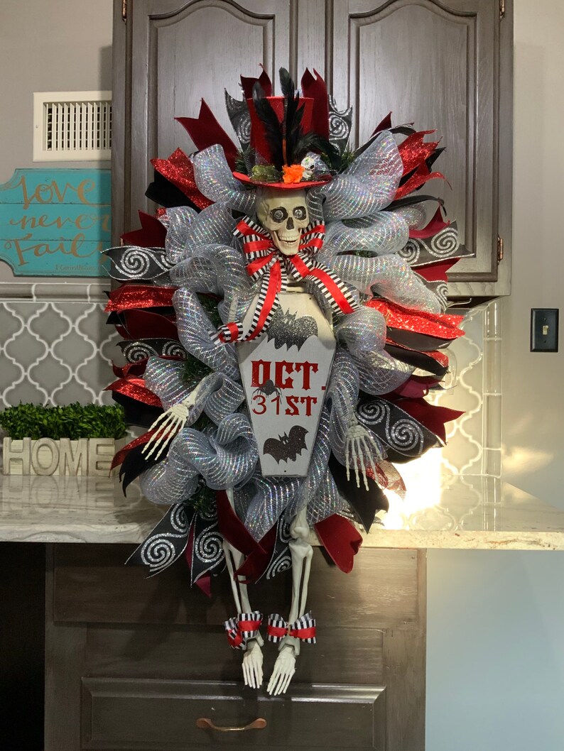 Skelton Wreath Lighted Halloween Wreath Halloween Swag Etsy
