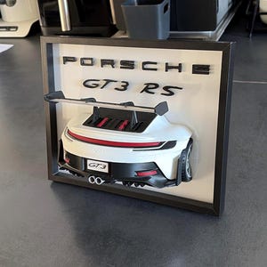 Personalisiertes 3D Wandbild   – Individuelles Fahrzeugmodell im Rahmen, Auto Geschenk