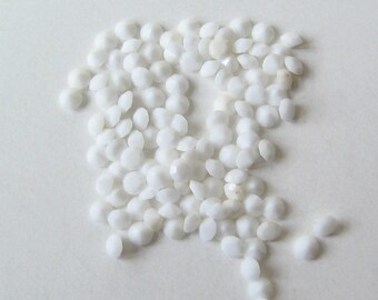 200 VIntage Swarovski chalk white crystals. 14pp 6ss 2mm