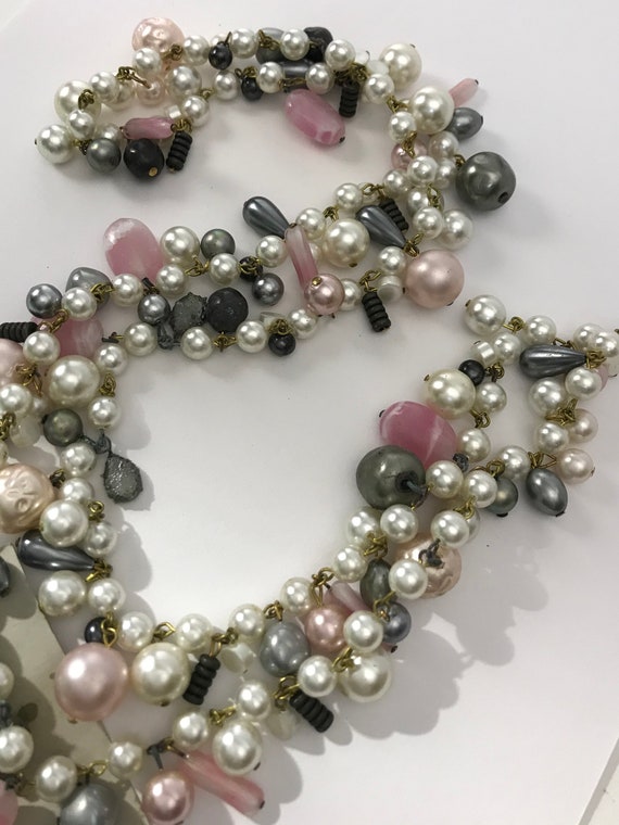 Vintage glass and faux pearl necklace