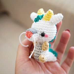 Peluche drago bianco ispirato alla fantasia - Amigurumi fatto a mano