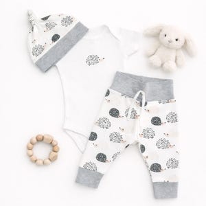 Organic Coming Home Baby Outfit | Gender Neutral Newborn Clothes | Baby Shower Gift | Woodland Hedgehog Leggings Set