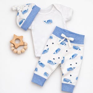 Organic whale baby coming home outfit- newborn gift set in blue and white.