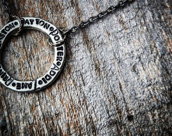 Eternity family necklace; name necklace; family circle necklace; Eternal family; family jewelry; mom necklace