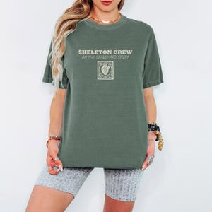 Skeleton Crew On Graveyard Shift Shirt, Er Nurse Shirt, True Navy Comfort Colors Tee Moss