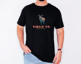 Wildlife Photographer Shirt - Yield to Oncoming Moose Tee