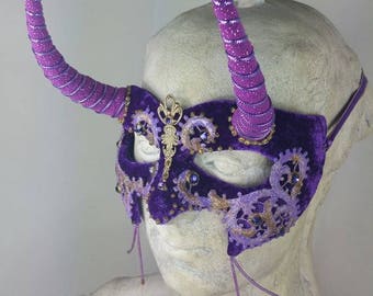 Purple Horned Masquerade Mask//Masquerade Mask//Mask Masquerade//Masquerade//Mask//Halloween Masquerade Mask//Mardi Gras Mask//Carnival Mask