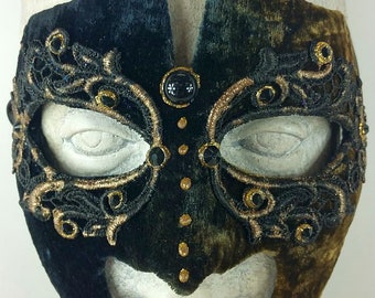 Black and Gold Masquerade Mask//Masquerade Mask//Masquerade//Mask//Halloween Mask//Mardi Gras Mask//Mask for Masquerade/Mens Masquerade Mask