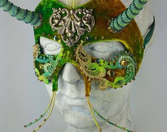 Green Masquerade Mask//Masquerade Mask//Mask Masquerade//Masquerade//Mask for masquerade//Masquerade Ball Mask//Mask//Halloween Mask