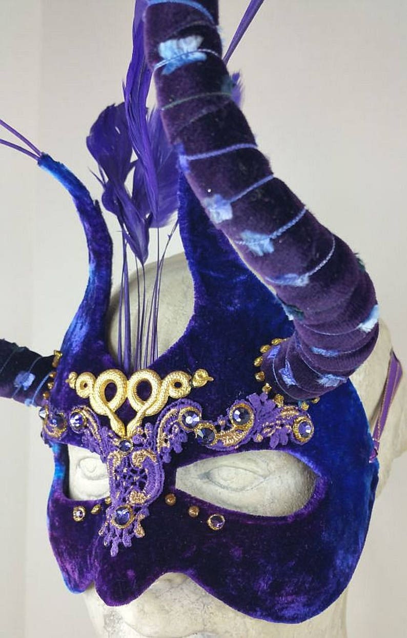 Purple Masquerade Mask//Masquerade Mask purple//Masquerade Mask//Mask//Mask Masquerade//Masquerade//Halloween Masquerade Mask//Mardi Gras image 3