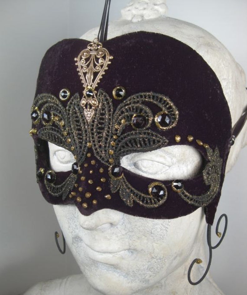 Black Velvet Masquerade Mask//masquerade Ball Mask//mask Etsy
