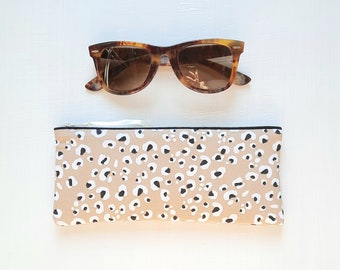 Funda de gafas de vellón en tela Leopard / funda de gafas de sol suave / Regalo del Día de la Madre de la Mujer