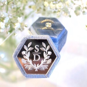 カスタム六角形ベルベットリングボックス：ダブルスロット結婚指輪ホルダー