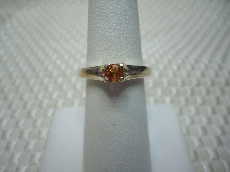 Round Cut Peach Sapphire Ring in Sterling Silver 1959 image 1